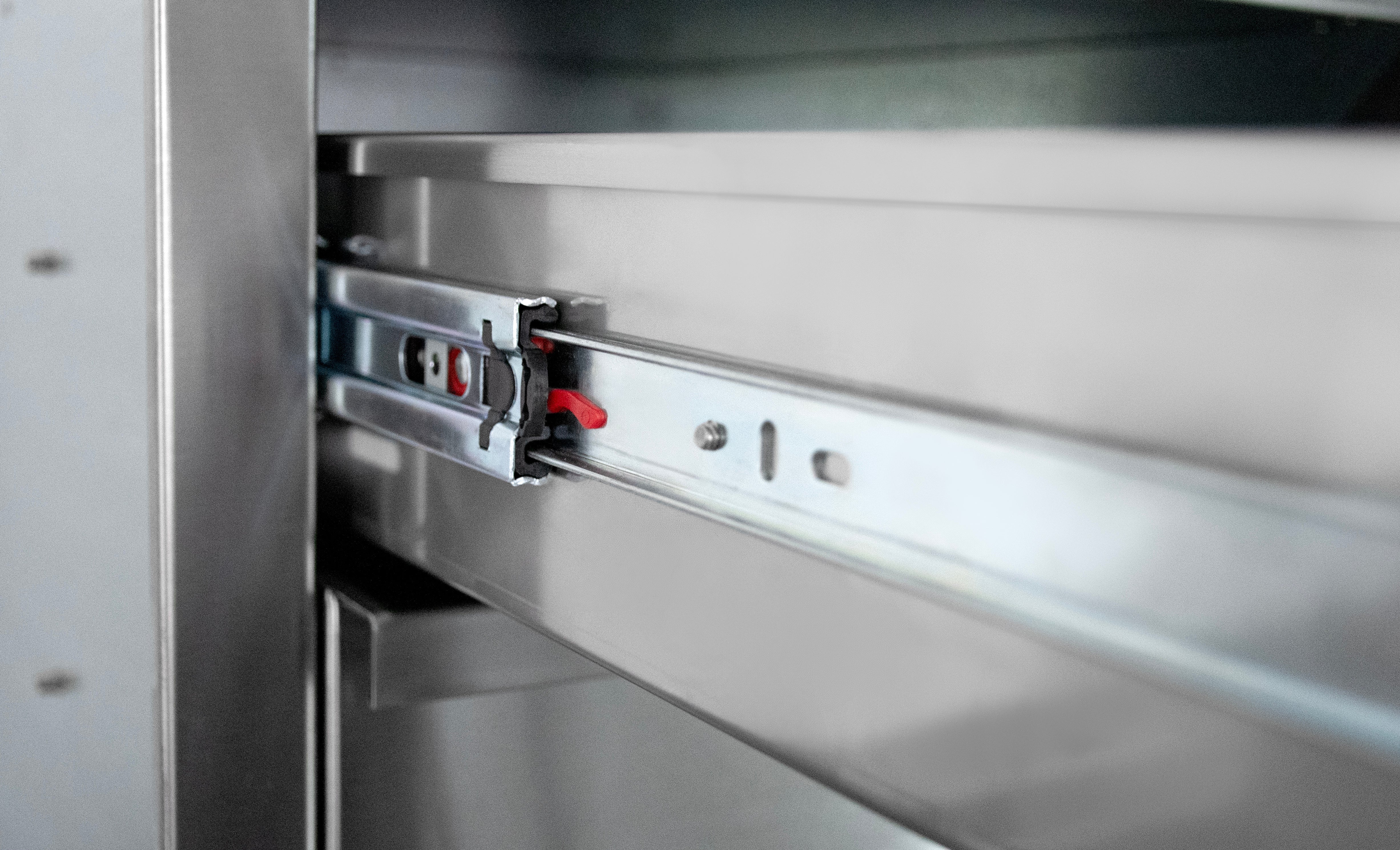American Made Grills 18" Deluxe 3-Drawer - DR3-18-AMG - Drawer Slides