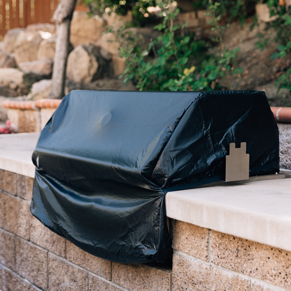 Alturi 30" Built-In Deluxe Grill Cover - In use