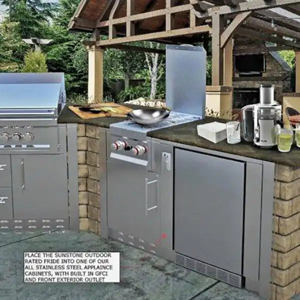 Sunstone 21" Outdoor Rated 304 Stainless Steel Refrigerator – SAPFR21PRO - BackyardPatioOasis